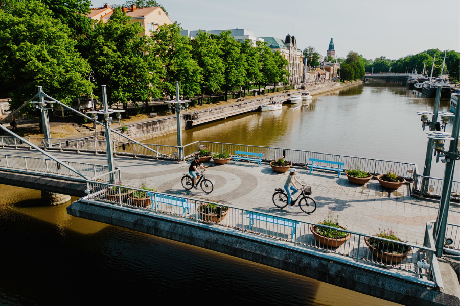 Mikä on työsuhde­pyörä?