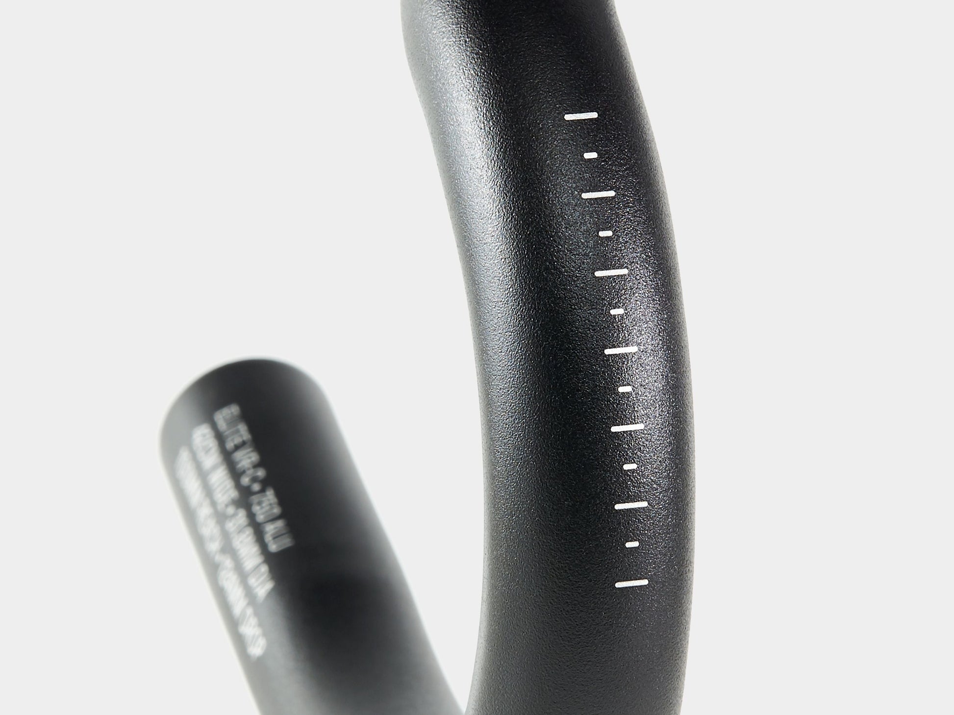 Bontrager Elite VR-C Road Handlebar [HB BNT ELITE RD 38CM BK]