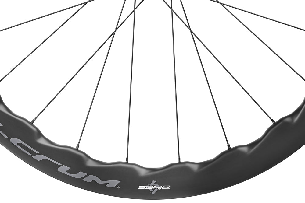 Fulcrum Kiekkopari Soniq 42, HG11 – 42–47mm hiilikuituvanne, Centerlock
