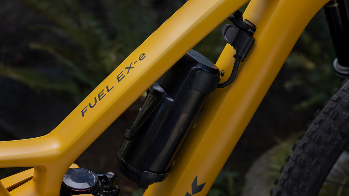 Trek Rail+ 9.9 X0 AXS T-Type Gen 5 – sähkömaastopyörä, 85–120 Nm, hiilikuiturunko