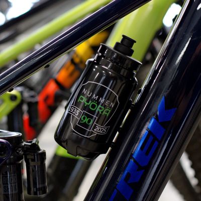 Elite Juomapullo FLY Nummen Pyörä 90, 550ml