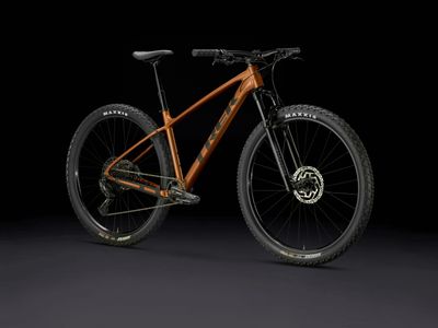 Trek Marlin 7 Gen 3 jäykkäperäinen maastopyörä 29" renkailla