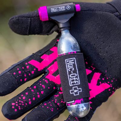 Muc-Off Pumppu Co2 Road Inflator Kit